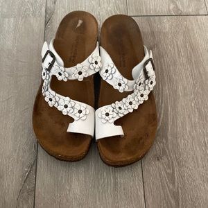 White Strap Flower Sandals